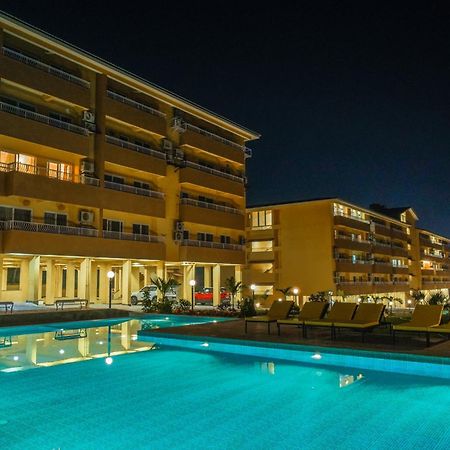 Alaya Stays 1 Bhk With Balcony & Pool - Veera Marina Кандолім Екстер'єр фото