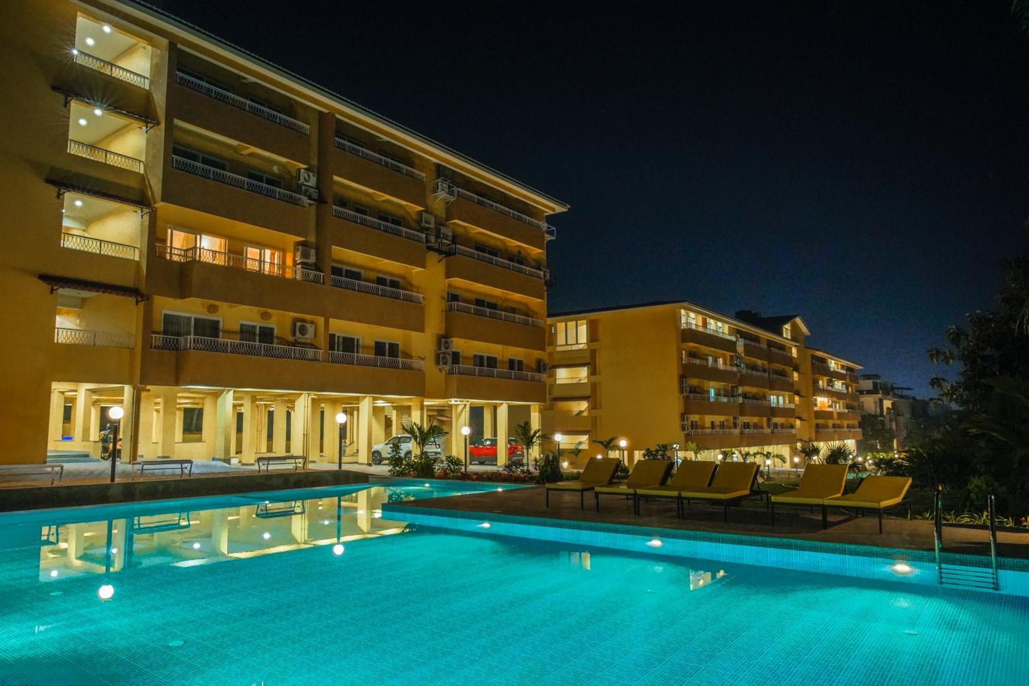 Alaya Stays 1 Bhk With Balcony & Pool - Veera Marina Кандолім Екстер'єр фото