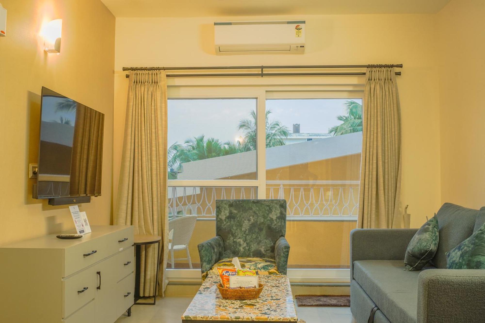 Alaya Stays 1 Bhk With Balcony & Pool - Veera Marina Кандолім Екстер'єр фото